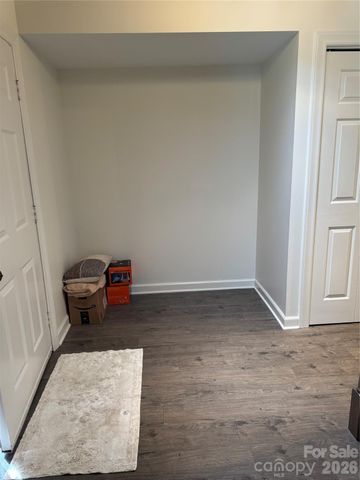 2705 N Center Street 36, Hickory, NC 28601