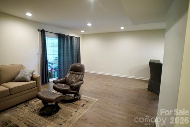 2705 N Center Street 36, Hickory, NC 28601