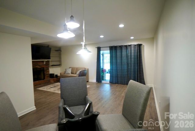 2705 N Center Street 36, Hickory, NC 28601