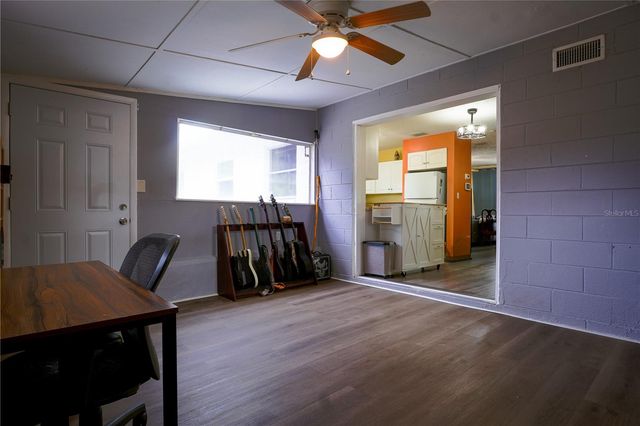737 52ND AVENUE S, St Petersburg, FL 33705