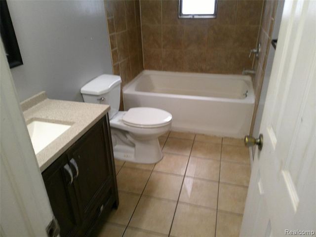 3732 Fish Lake Road, Lapeer, MI 48446