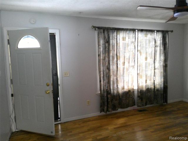 3732 Fish Lake Road, Lapeer, MI 48446