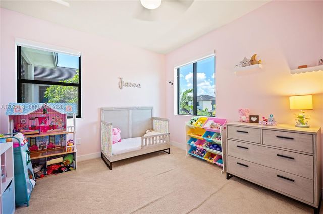 8763 NW 157th Ter, Miami Lakes, FL 33018