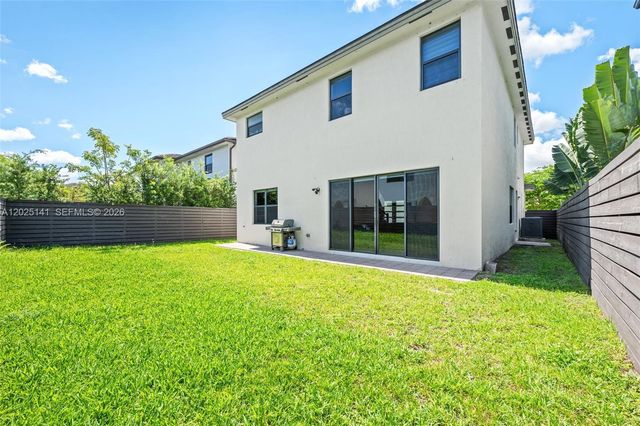 8763 NW 157th Ter, Miami Lakes, FL 33018