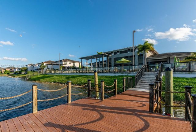 8763 NW 157th Ter, Miami Lakes, FL 33018