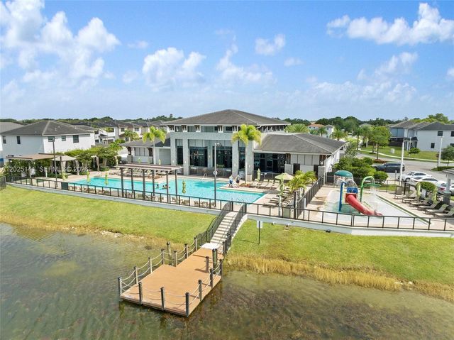 8763 NW 157th Ter, Miami Lakes, FL 33018
