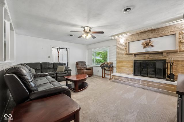320 Maple Street, Greenwood, IN 46142