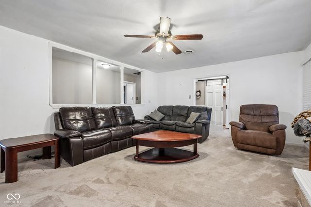320 Maple Street, Greenwood, IN 46142