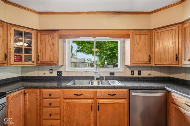 320 Maple Street, Greenwood, IN 46142