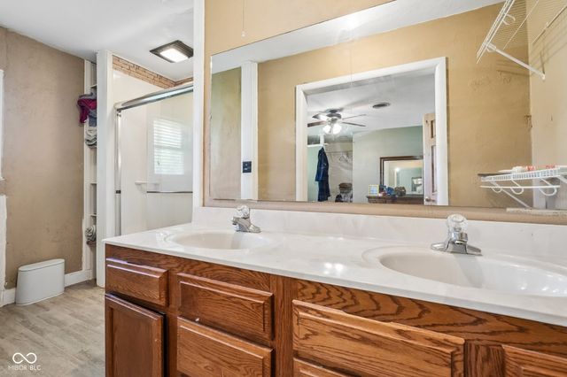 320 Maple Street, Greenwood, IN 46142
