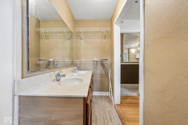 320 Maple Street, Greenwood, IN 46142