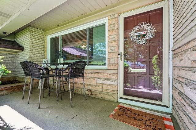320 Maple Street, Greenwood, IN 46142