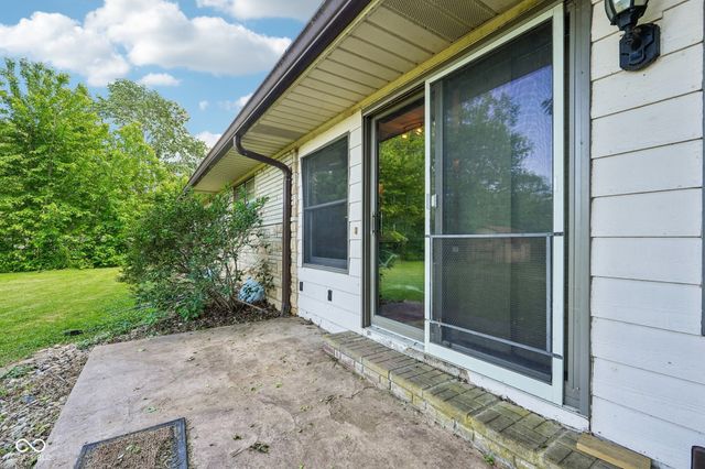 320 Maple Street, Greenwood, IN 46142