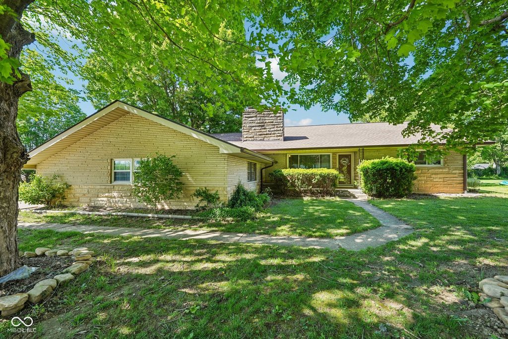 320 Maple Street, Greenwood, IN 46142