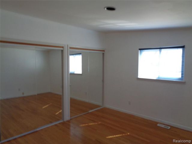 31750 Coronet, Farmington Hills, MI 48334