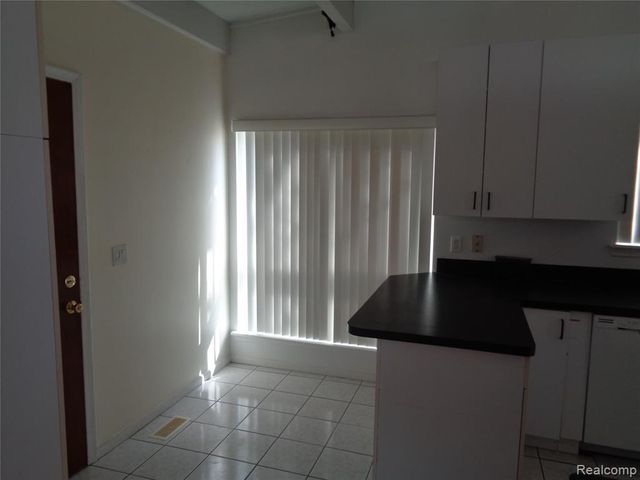 31750 Coronet, Farmington Hills, MI 48334