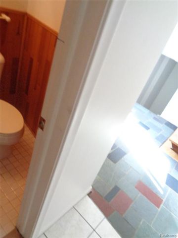 31750 Coronet, Farmington Hills, MI 48334