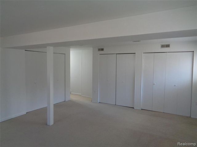 31750 Coronet, Farmington Hills, MI 48334