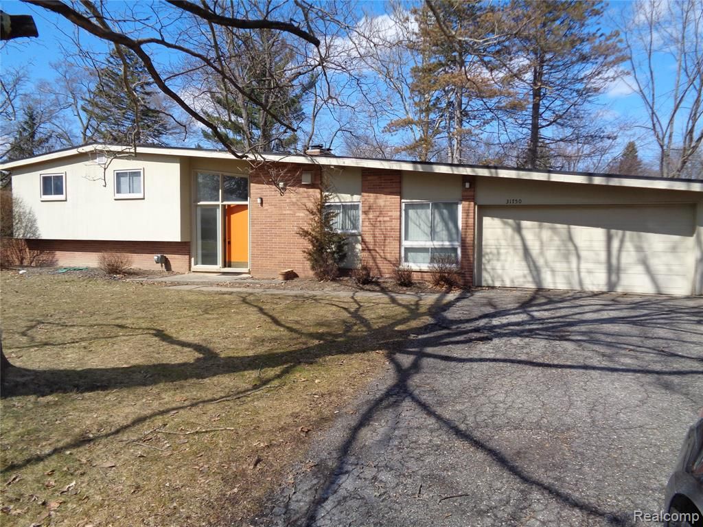 31750 Coronet, Farmington Hills, MI 48334