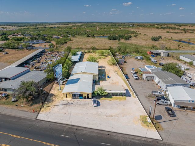 3020 W Walker Street, Breckenridge, TX 76424