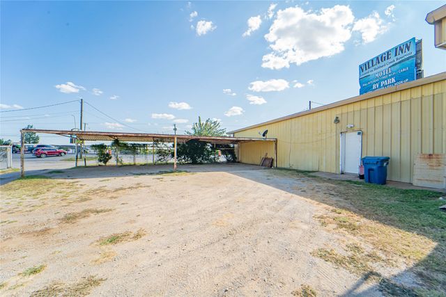 3020 W Walker Street, Breckenridge, TX 76424
