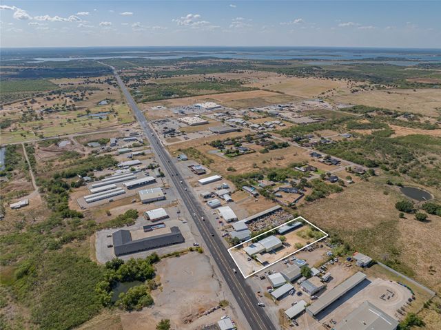 3020 W Walker Street, Breckenridge, TX 76424