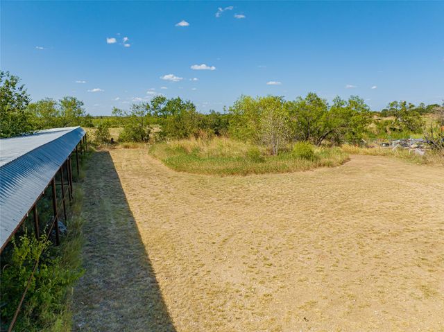 3020 W Walker Street, Breckenridge, TX 76424