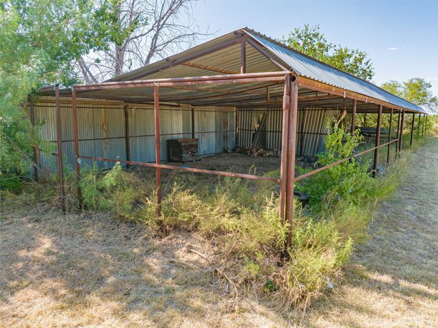 3020 W Walker Street, Breckenridge, TX 76424