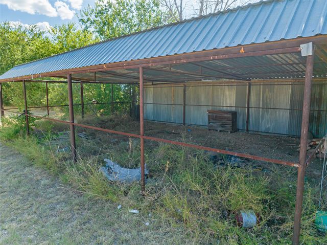 3020 W Walker Street, Breckenridge, TX 76424