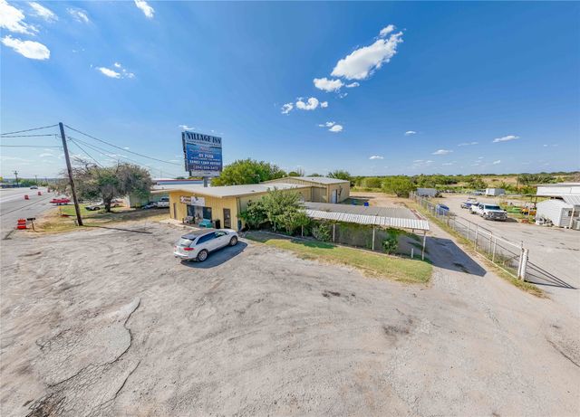 3020 W Walker Street, Breckenridge, TX 76424