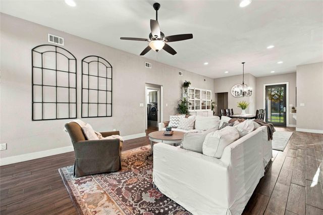 1814 Emerald Isle DR, Leander, TX 78641