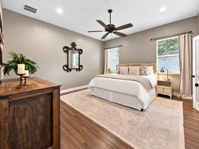 1814 Emerald Isle DR, Leander, TX 78641