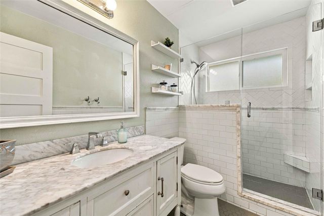 1814 Emerald Isle DR, Leander, TX 78641