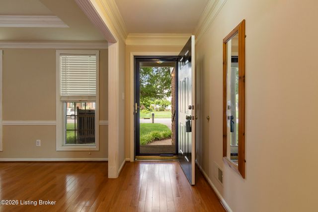 504 Evergreen Place Ct, Louisville, KY 40223