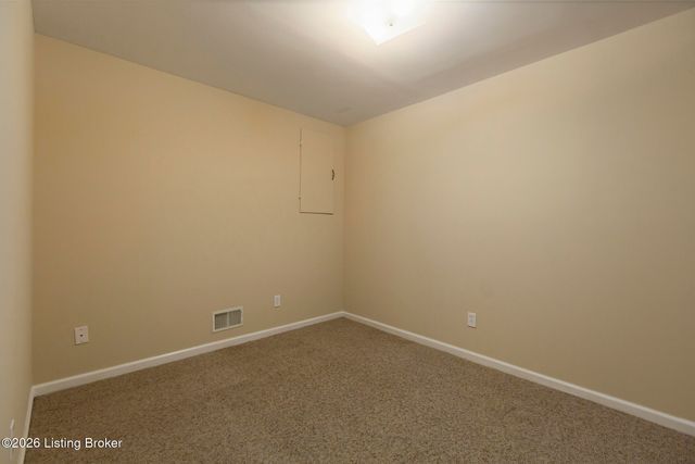 504 Evergreen Place Ct, Louisville, KY 40223