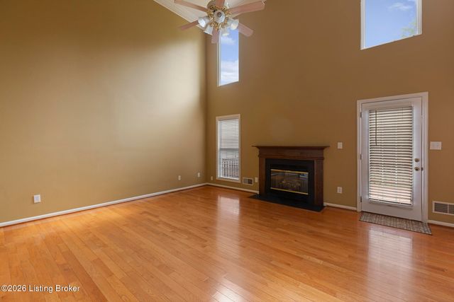 504 Evergreen Place Ct, Louisville, KY 40223
