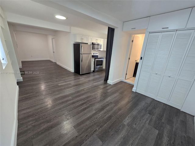 1629 SW 6th St 13, Miami, FL 33135