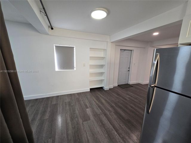 1629 SW 6th St 13, Miami, FL 33135