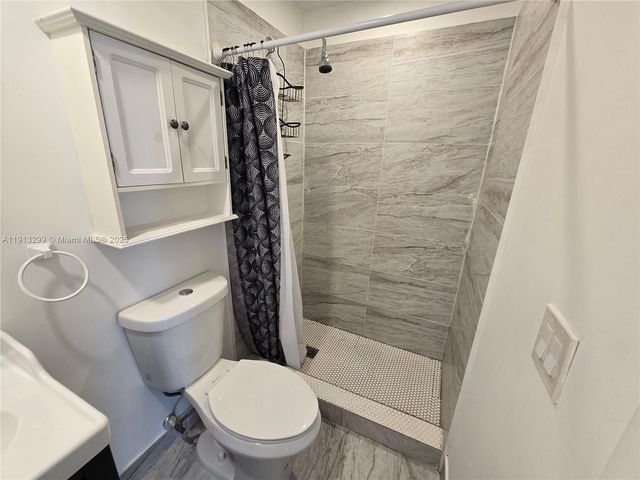 1629 SW 6th St 13, Miami, FL 33135