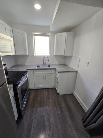 1629 SW 6th St 13, Miami, FL 33135