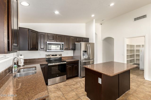 21263 N 95TH Drive, Peoria, AZ 85382