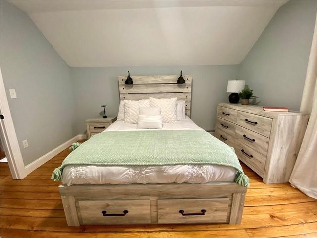 18 Hall Avenue, Newport, RI 02840