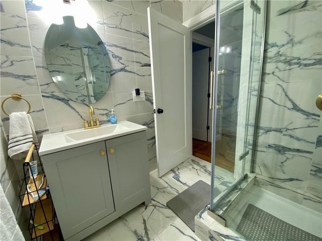 18 Hall Avenue, Newport, RI 02840