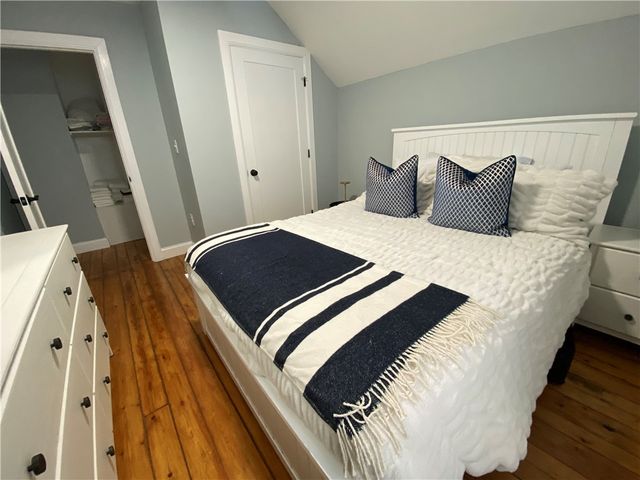 18 Hall Avenue, Newport, RI 02840