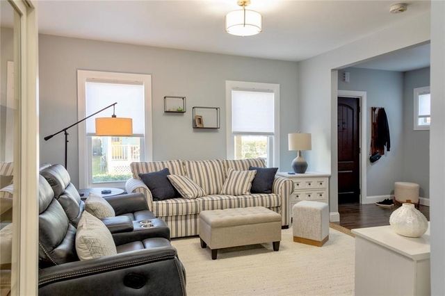 18 Hall Avenue, Newport, RI 02840