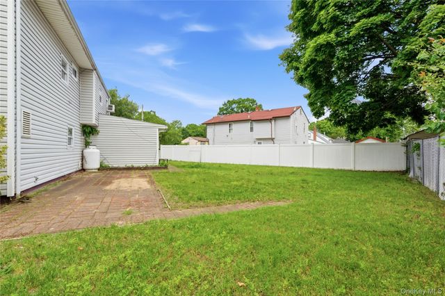 175 Candlewood Road, Bay Shore, NY 11706