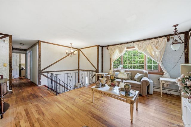 175 Candlewood Road, Bay Shore, NY 11706