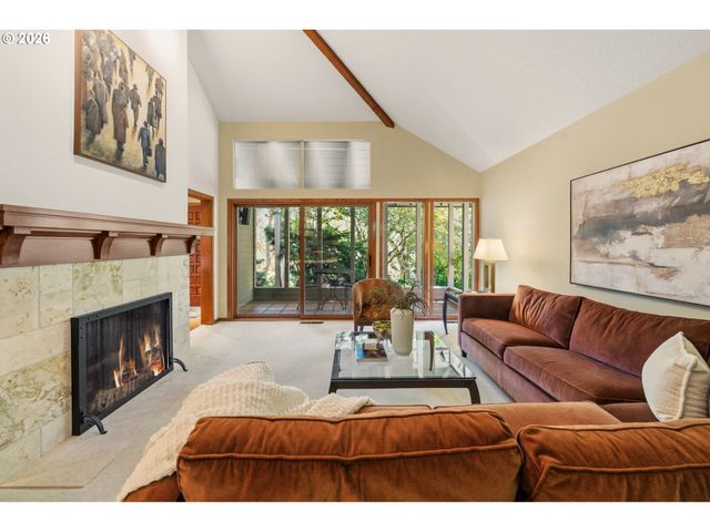 4273 SUNDEW Ct, Lake Oswego, OR 97035