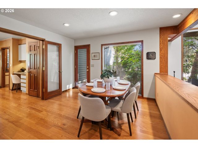 4273 SUNDEW Ct, Lake Oswego, OR 97035