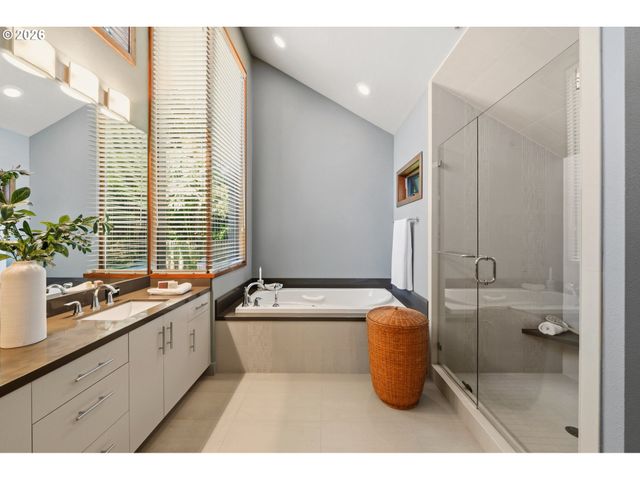 4273 SUNDEW Ct, Lake Oswego, OR 97035